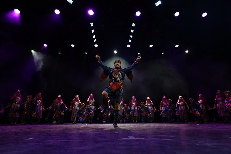 Karagöz Halk Dansları’ndan muhteşem final